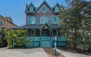Victorian Coastal Elegance in Barnegat Light - Barnegat Light, New Jersey