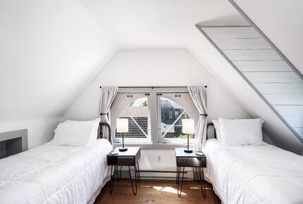 Victorian Coastal Elegance in Barnegat Light - Barnegat Light, New Jersey