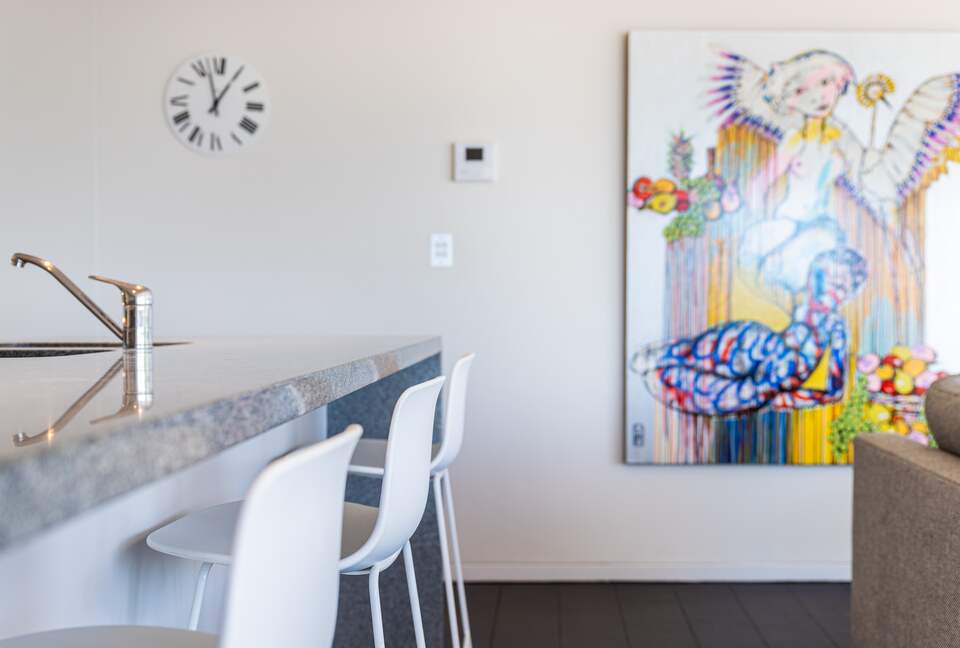 Contemporary Beachside Penthouse with Panoramic Sea Views - Bronte, Australia