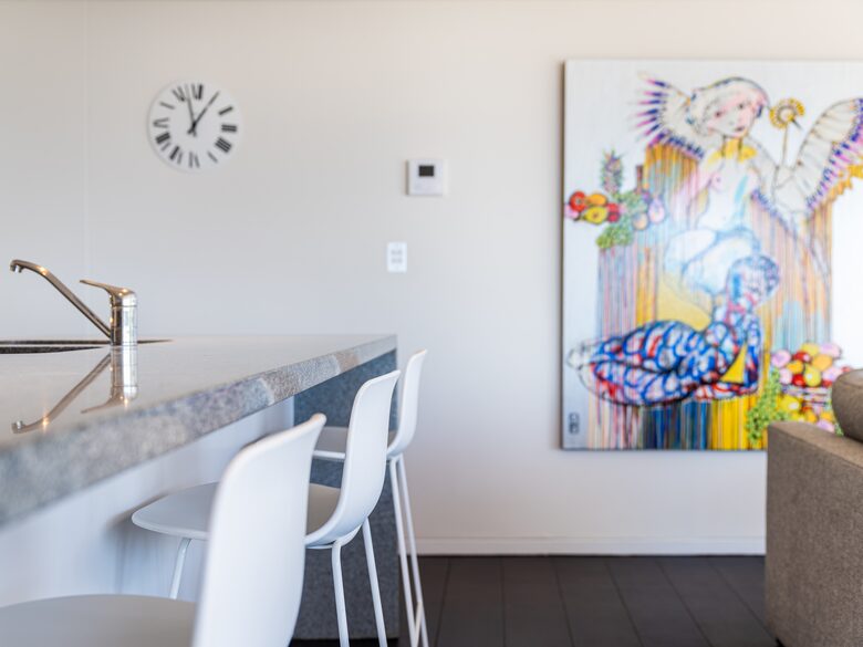 Contemporary Beachside Penthouse with Panoramic Sea Views - Bronte, Australia