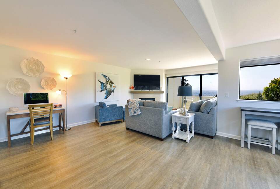 Inviting Seascape Condo by the Shore - Aptos, California