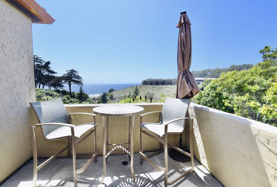 Inviting Seascape Condo by the Shore - Aptos, California