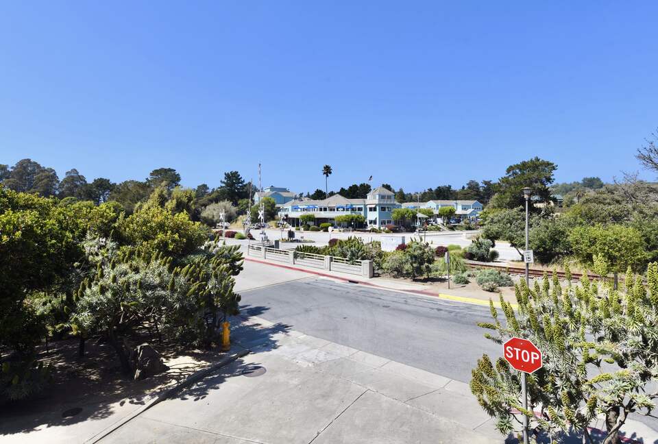 Inviting Seascape Condo by the Shore - Aptos, California
