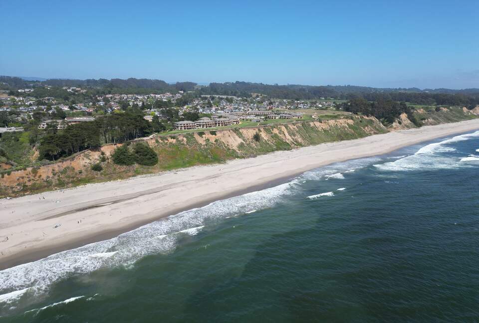 Inviting Seascape Condo by the Shore - Aptos, California