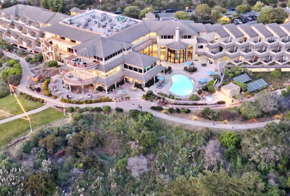 Inviting Seascape Condo by the Shore - Aptos, California