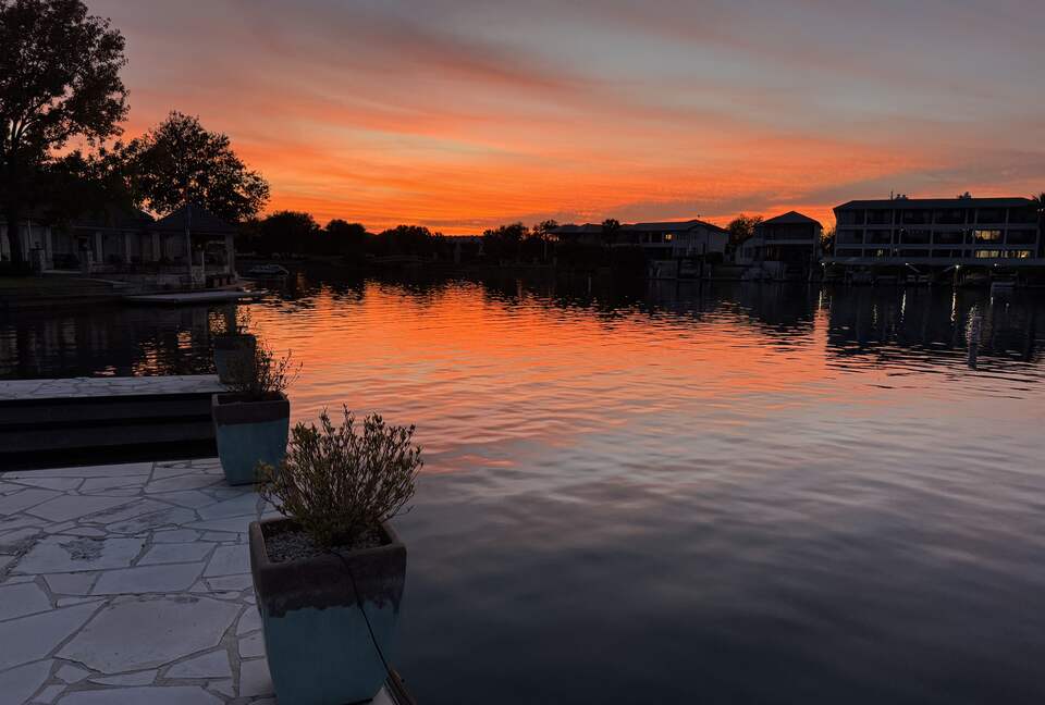 Waterfront Luxury on Lake LBJ | Dock, Outdoor Kitchen & Sunset Views - Horseshoe Bay, Texas
