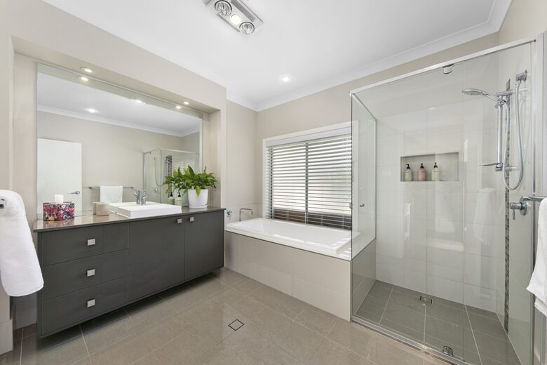 Mistletoe Lakehouse in the Heart of the Hunter Valley - Pokolbin, Australia