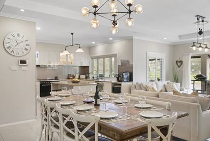 Mistletoe Lakehouse in the Heart of the Hunter Valley - Pokolbin, Australia