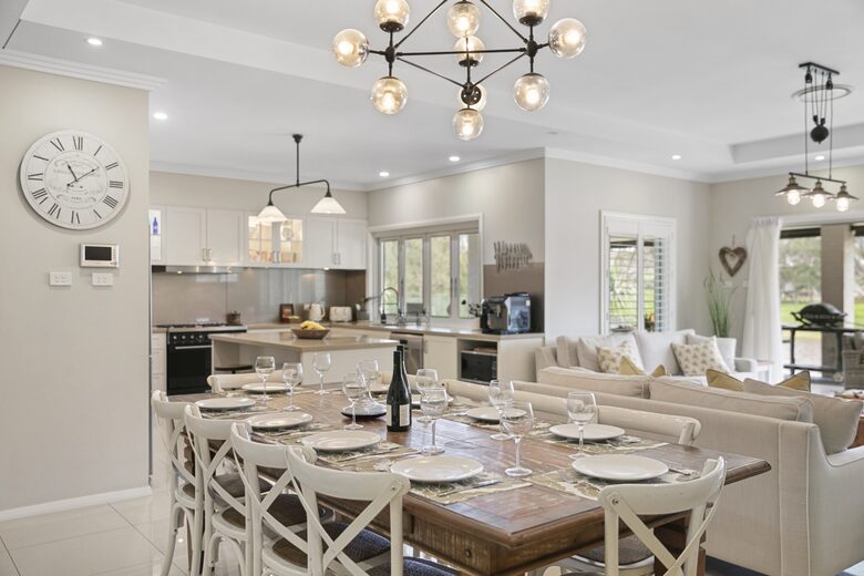 Mistletoe Lakehouse in the Heart of the Hunter Valley - Pokolbin, Australia