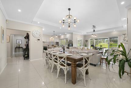 Mistletoe Lakehouse in the Heart of the Hunter Valley - Pokolbin, Australia