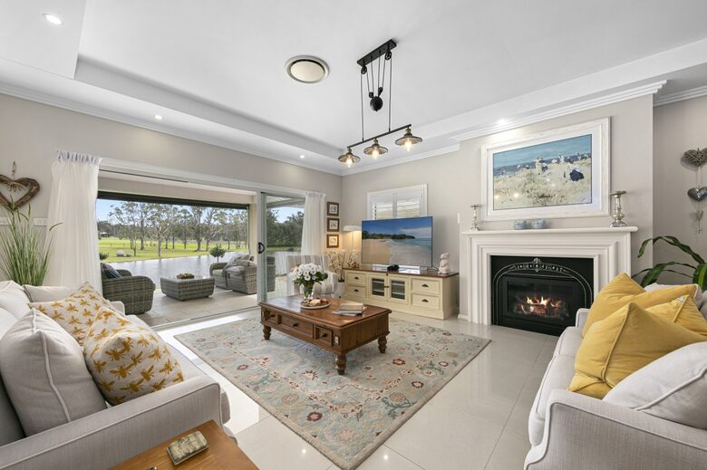 Mistletoe Lakehouse in the Heart of the Hunter Valley - Pokolbin, Australia