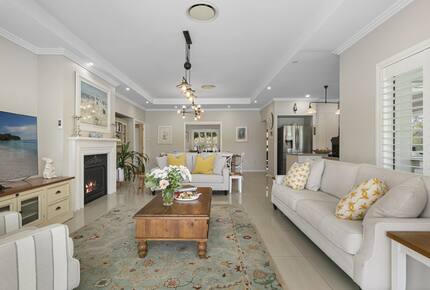 Mistletoe Lakehouse in the Heart of the Hunter Valley - Pokolbin, Australia