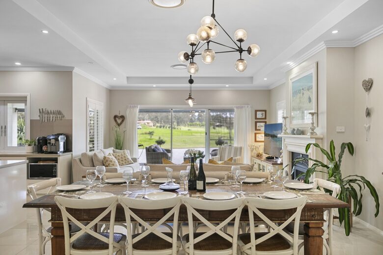 Mistletoe Lakehouse in the Heart of the Hunter Valley - Pokolbin, Australia