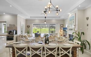 Mistletoe Lakehouse in the Heart of the Hunter Valley - Pokolbin, Australia