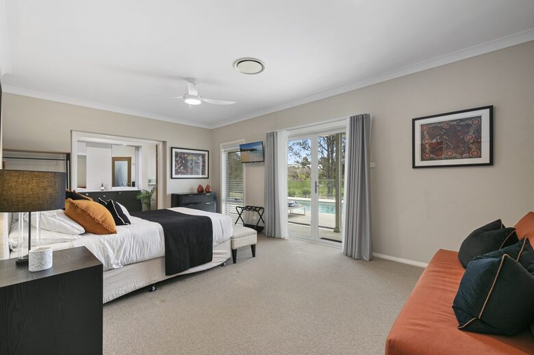 Mistletoe Lakehouse in the Heart of the Hunter Valley - Pokolbin, Australia