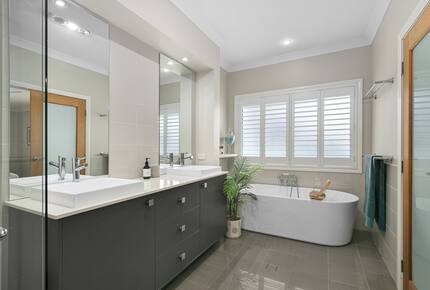 Mistletoe Lakehouse in the Heart of the Hunter Valley - Pokolbin, Australia