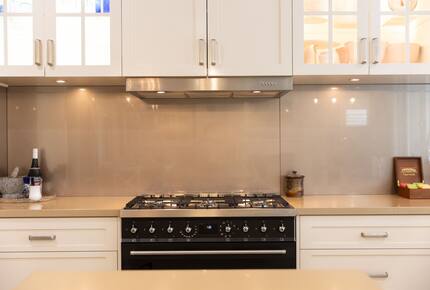 Mistletoe Lakehouse in the Heart of the Hunter Valley - Pokolbin, Australia