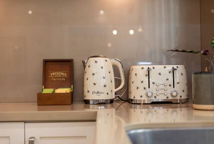 Mistletoe Lakehouse in the Heart of the Hunter Valley - Pokolbin, Australia