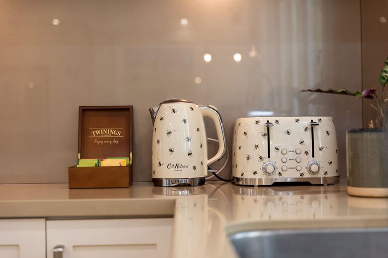 Mistletoe Lakehouse in the Heart of the Hunter Valley - Pokolbin, Australia