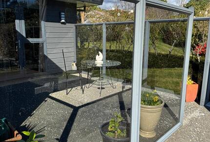 Sunlit Serenity on the Kapiti Coast - Paraparaumu, New Zealand