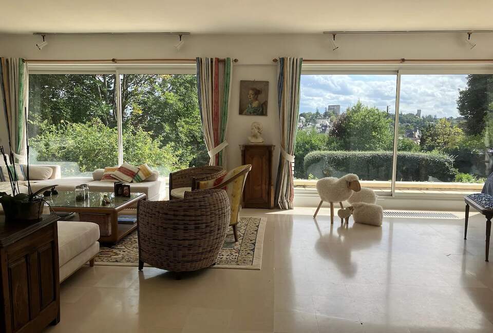 Refined Family Residence with Parkland and Pool in the Loire Valley - Loches, France