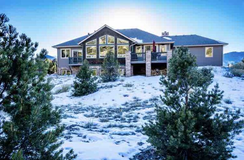 Spacious Buena Vista Escape with Hot Tub & Game Room - Buena Vista, Colorado