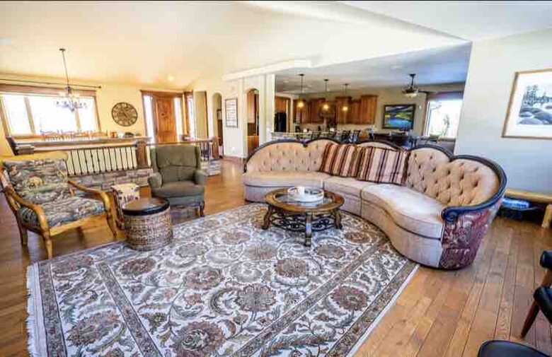 Spacious Buena Vista Escape with Hot Tub & Game Room - Buena Vista, Colorado