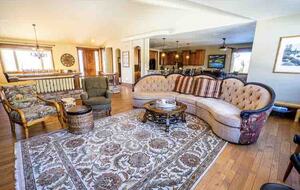 Spacious Buena Vista Escape with Hot Tub & Game Room - Buena Vista, Colorado