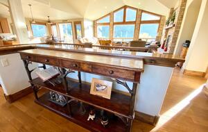 Spacious Buena Vista Escape with Hot Tub & Game Room - Buena Vista, Colorado