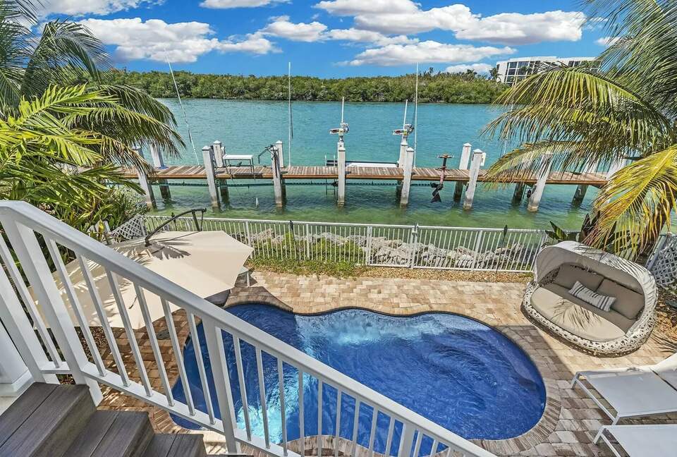 Coastal Keys Getaway with Balconies & Gulffront Living - Marathon, Florida