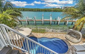 Coastal Keys Getaway with Balconies & Gulffront Living - Marathon, Florida