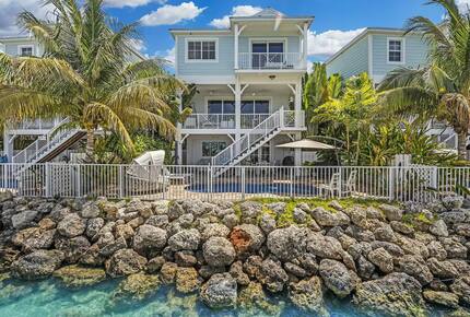 Coastal Keys Getaway with Balconies & Gulffront Living - Marathon, Florida