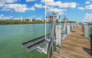 27 foot boat lift