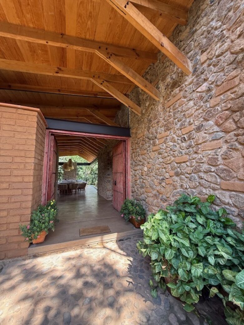 Modern Adobe Residence in Historic Malinalco - Malinalco, Mexico
