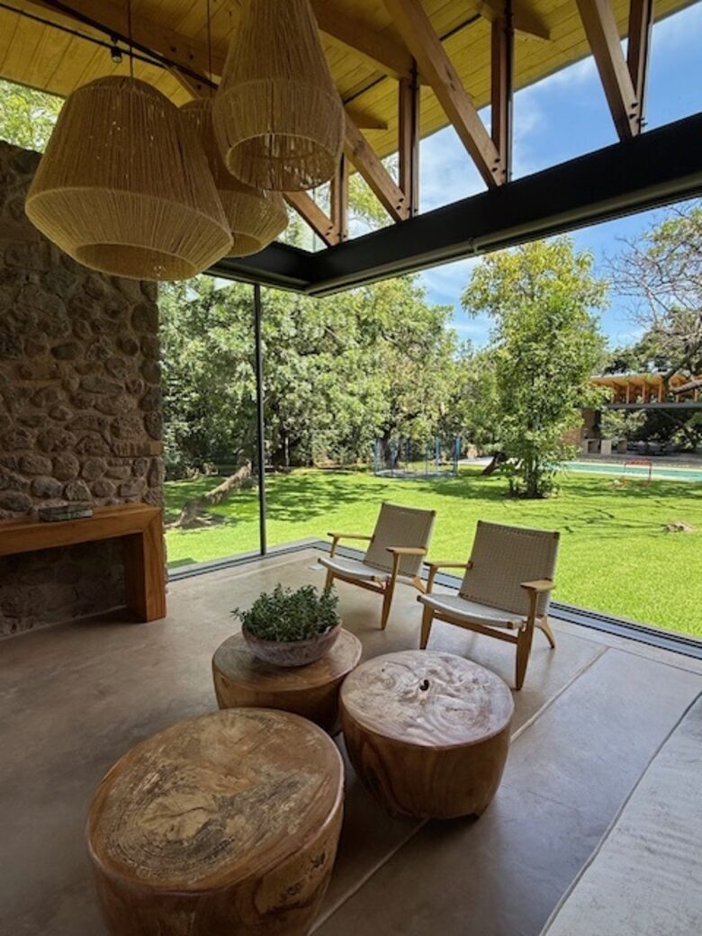 Modern Adobe Residence in Historic Malinalco - Malinalco, Mexico