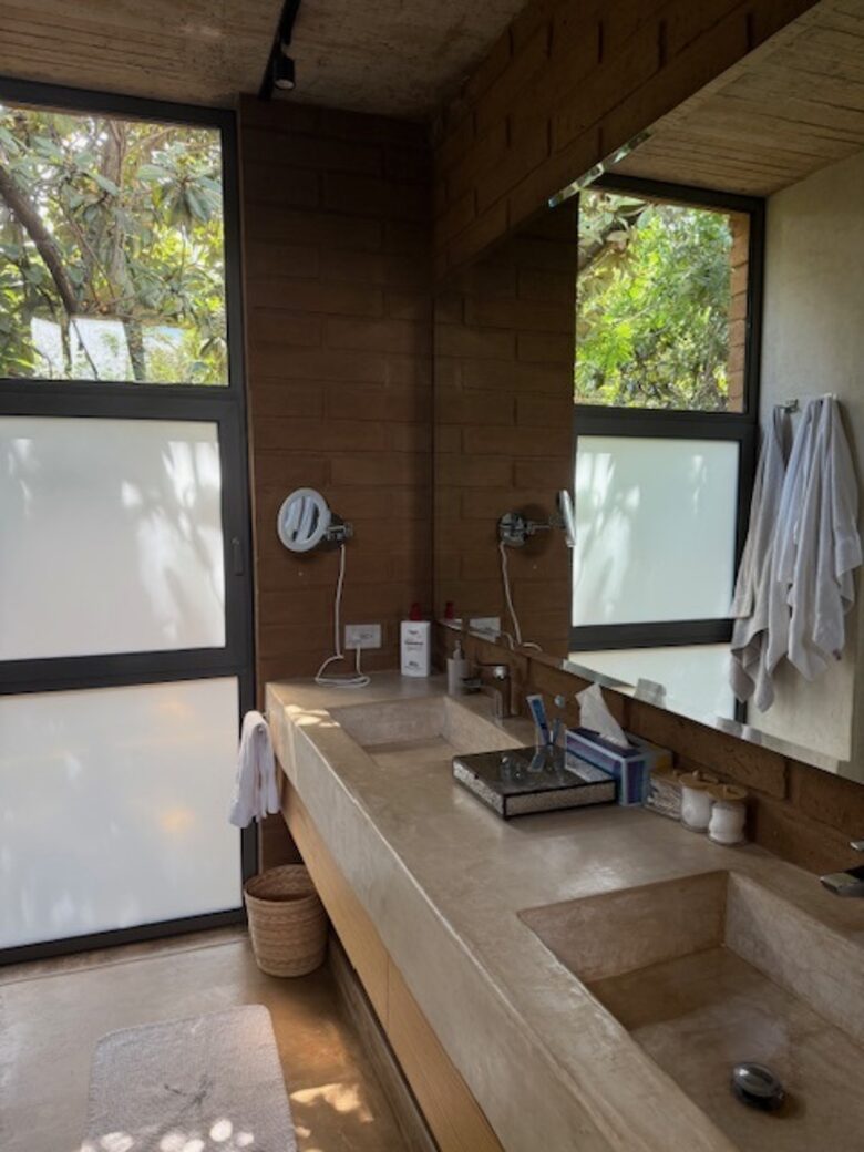 Modern Adobe Residence in Historic Malinalco - Malinalco, Mexico