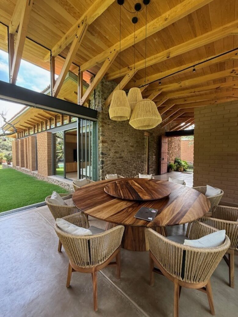 Modern Adobe Residence in Historic Malinalco - Malinalco, Mexico