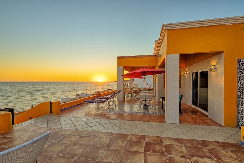 Exquisite Beachfront Escape in Las Conchas - Puerto Penasco, Mexico