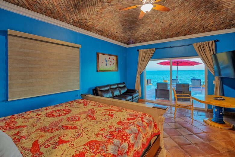 Exquisite Beachfront Escape in Las Conchas - Puerto Penasco, Mexico