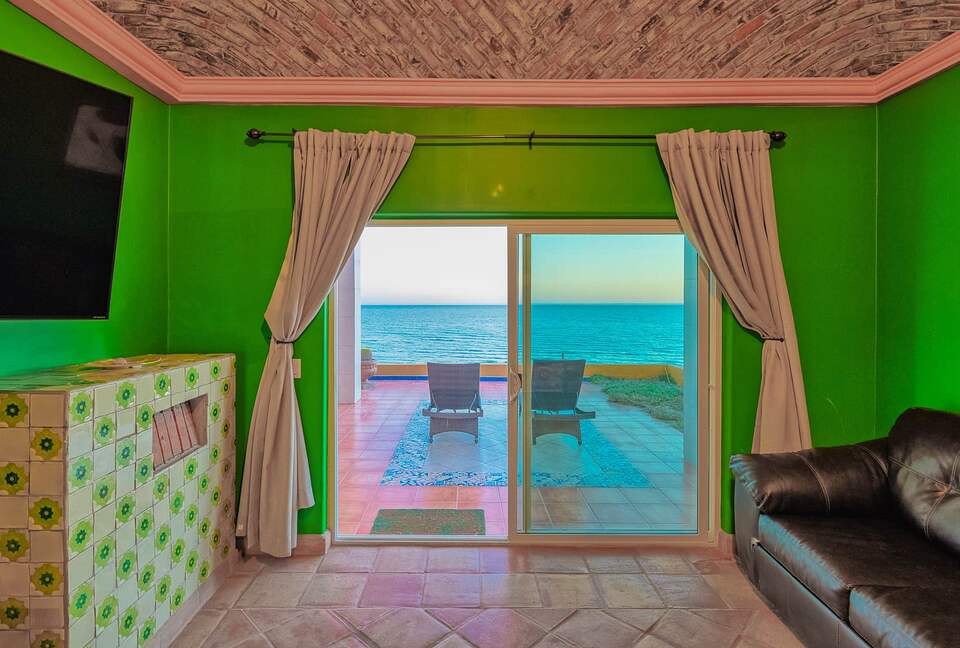 Exquisite Beachfront Escape in Las Conchas - Puerto Penasco, Mexico