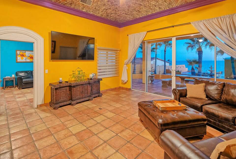 Exquisite Beachfront Escape in Las Conchas - Puerto Penasco, Mexico