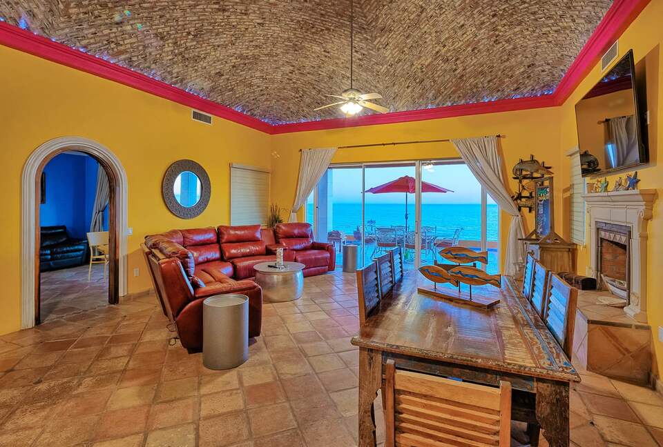 Exquisite Beachfront Escape in Las Conchas - Puerto Penasco, Mexico