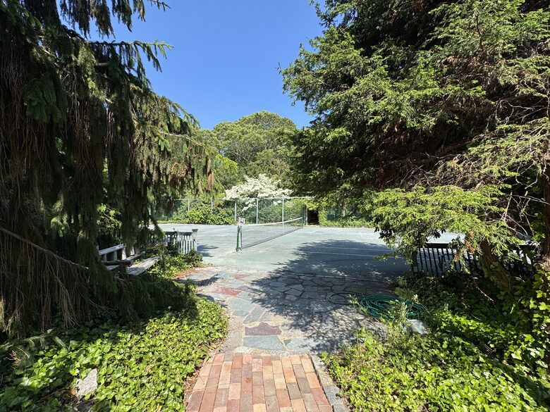 Cape Cod Elegance with Sunset Views over the Bay - Falmouth, Massachusetts