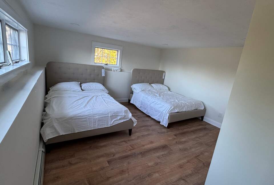 Cape Cod Elegance with Sunset Views over the Bay - Falmouth, Massachusetts