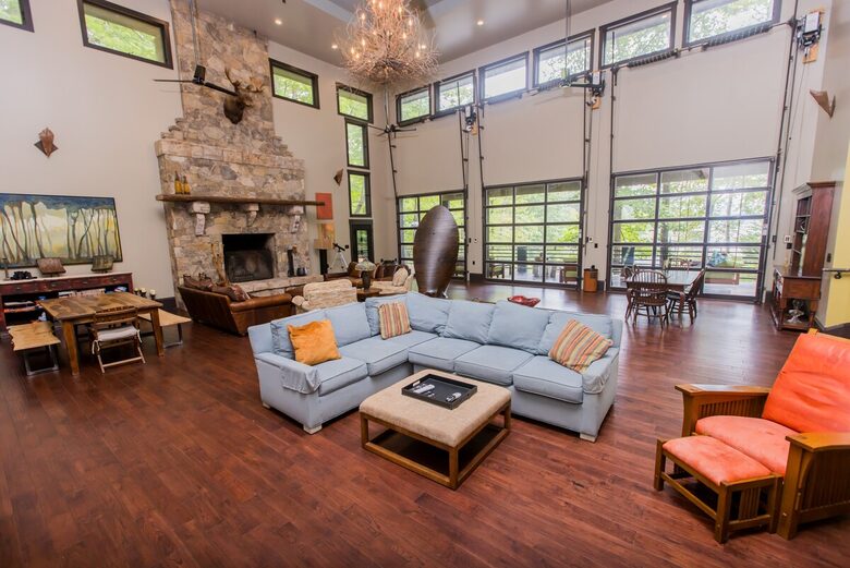 Architectural Retreat with Panoramic Views - Huddleston, Virginia