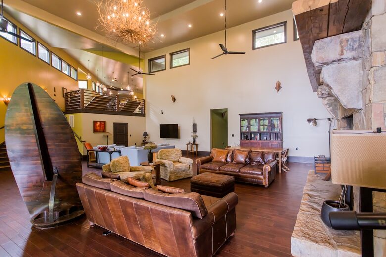 Architectural Retreat with Panoramic Views - Huddleston, Virginia