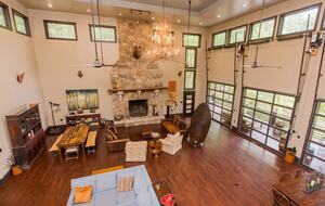 Architectural Retreat with Panoramic Views - Huddleston, Virginia