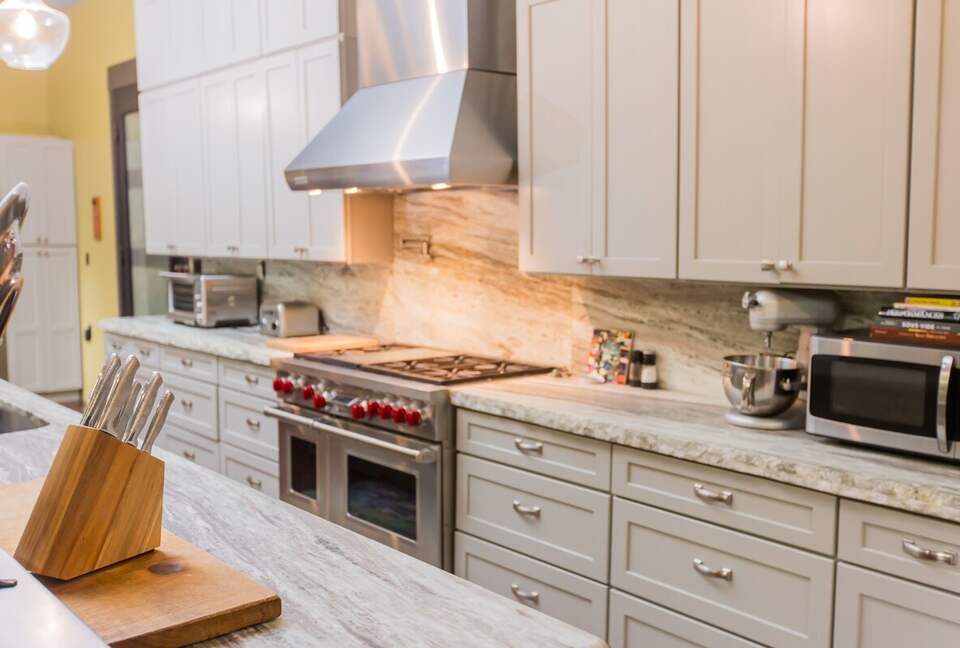 Architectural Retreat with Panoramic Views - Huddleston, Virginia