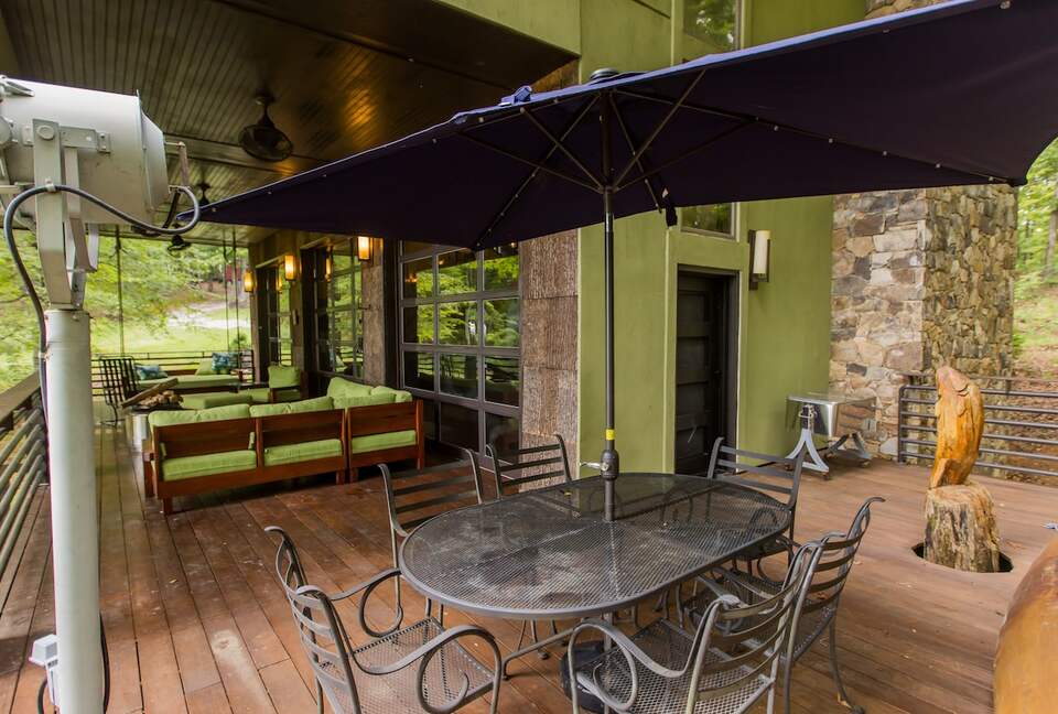 Architectural Retreat with Panoramic Views - Huddleston, Virginia