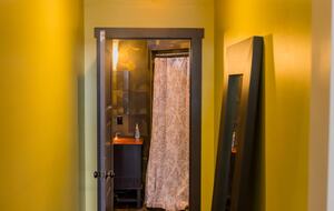 Architectural Retreat with Panoramic Views - Huddleston, Virginia